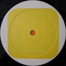 Load image into Gallery viewer, Pearl (2) : C'mon C'mon (I'm Not In Love With You) (12")