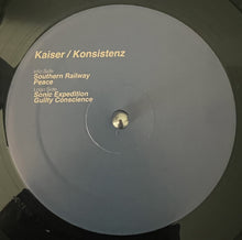 Load image into Gallery viewer, Kaiser (14) : Konsistenz (12")