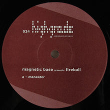 Load image into Gallery viewer, Magnetic Base : Fireball (12")