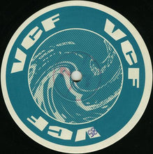 Load image into Gallery viewer, Salamander : Moonweed (12")