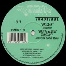 Load image into Gallery viewer, Toadstool : Drellax (12")