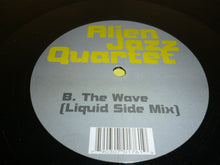 Load image into Gallery viewer, Alien Jazz Quartet : The Wave (12")