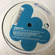 Load image into Gallery viewer, Jigsaw : Teardrop (12")