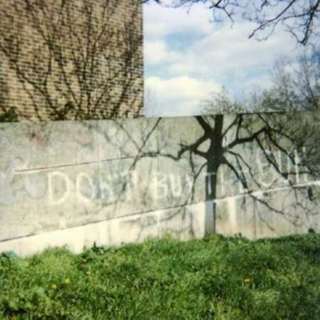 Hannas Barber : Don't Buy The Sun (12