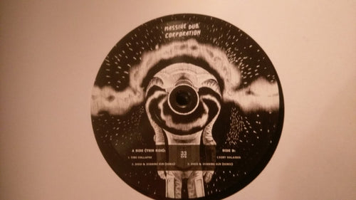 Massive Dub Corporation : Time Collapse / Vent Solaires (12