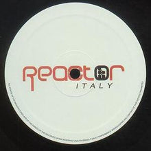 Load image into Gallery viewer, 4 Strings : Diving / Let It Rain (12")
