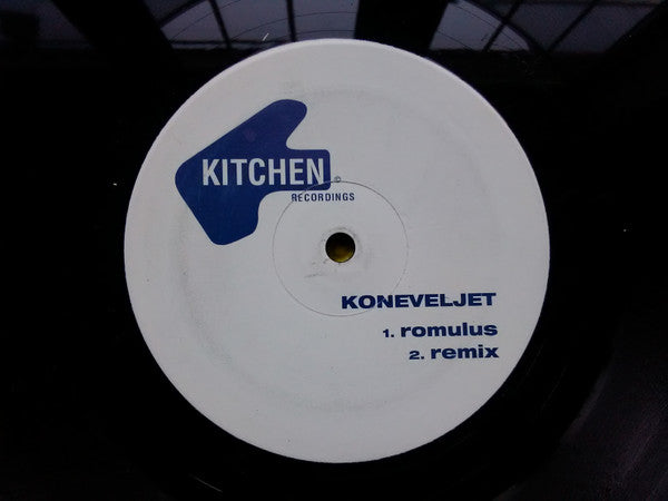 Koneveljet : Romulus (12