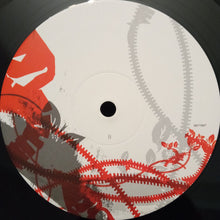 Load image into Gallery viewer, Ladytron : Sugar (12", Single)
