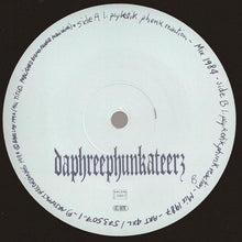 Load image into Gallery viewer, Daphreephunkateerz vs Motorbass : Psykotik Phunk Reaction (12&quot;)
