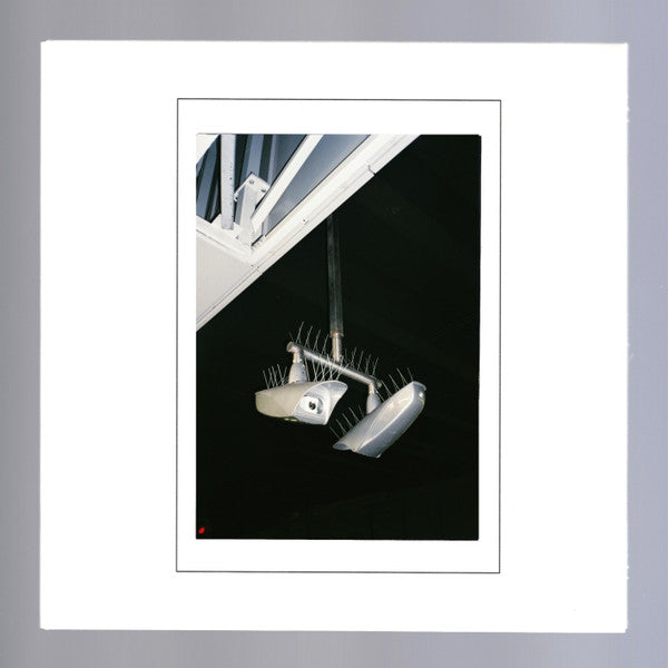 Art Crime : Distanced (7