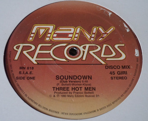 Three Hot Men : Soundown (12