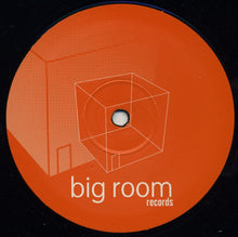 Load image into Gallery viewer, MaUVe : Your Love Is On My Mind (12&quot;)
