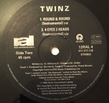 Load image into Gallery viewer, Twinz (2) : Round &amp; Round (12&quot;)
